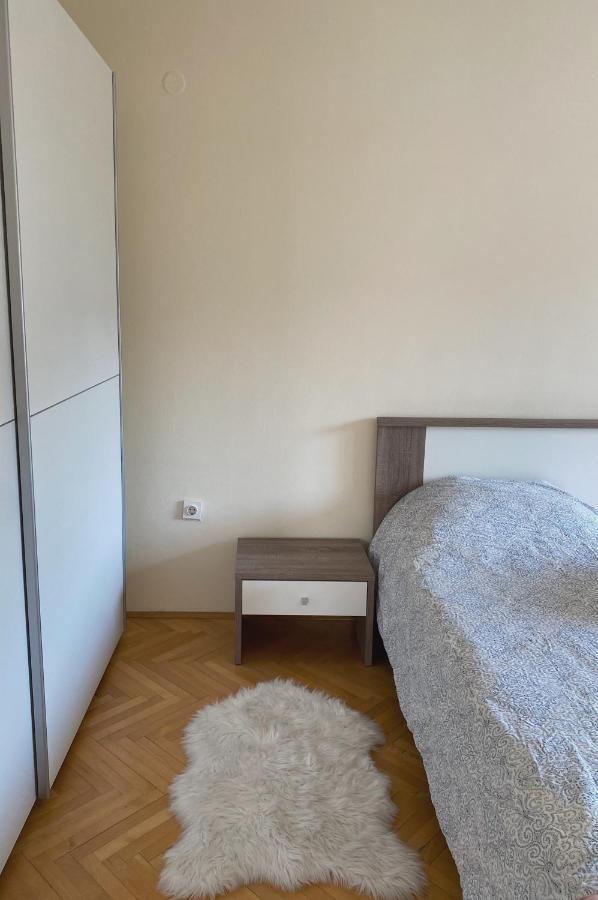 M&C Central Apartment Szkopje Kültér fotó